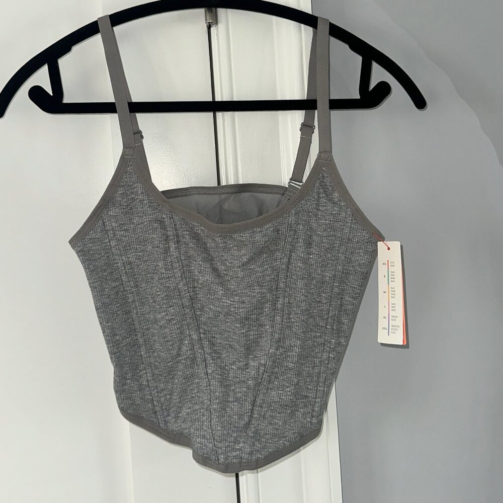 Colsie Gray Ribbed Corset-Style Crop Top – Size L (NWT)